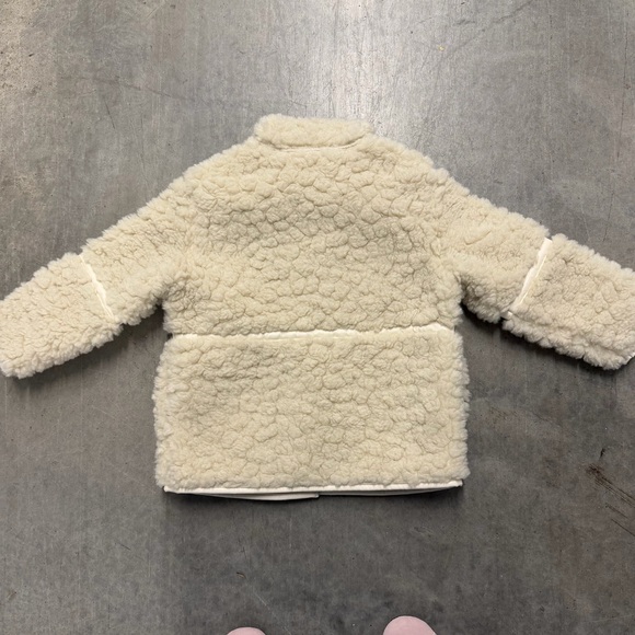 H&M fluffy jacket - Picture 3 of 8